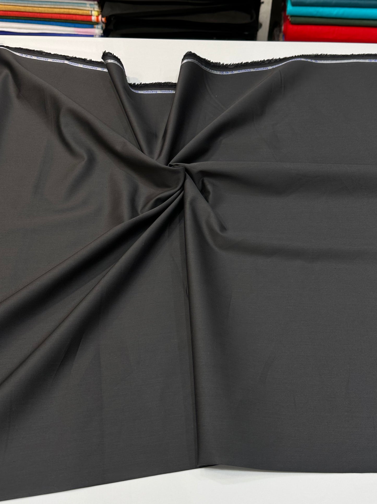 कॉटन साटिन सुपरफाइन फ़ैब्रिक - गहरा हरा