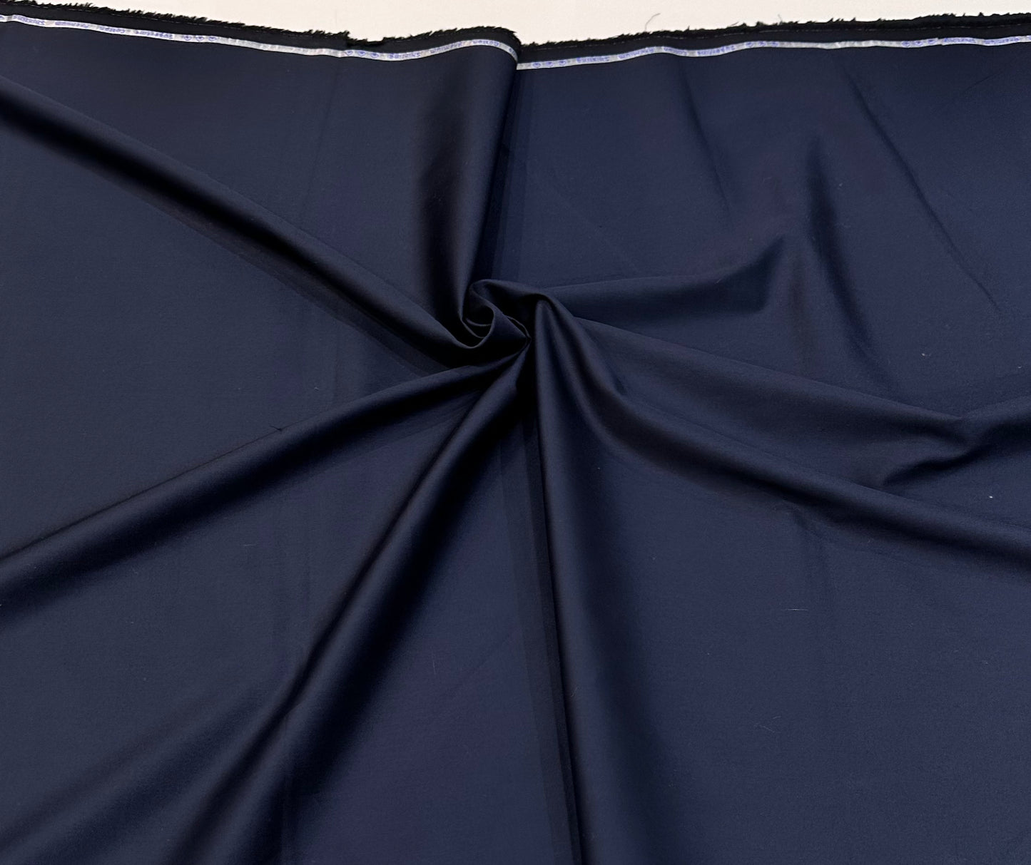 कॉटन साटिन सुपरफाइन फ़ैब्रिक - नेवी ब्लू