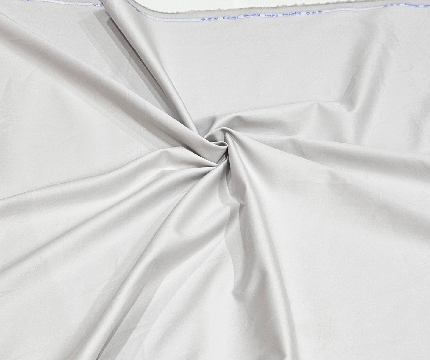 कॉटन साटिन सुपरफाइन फ़ैब्रिक - सफ़ेद