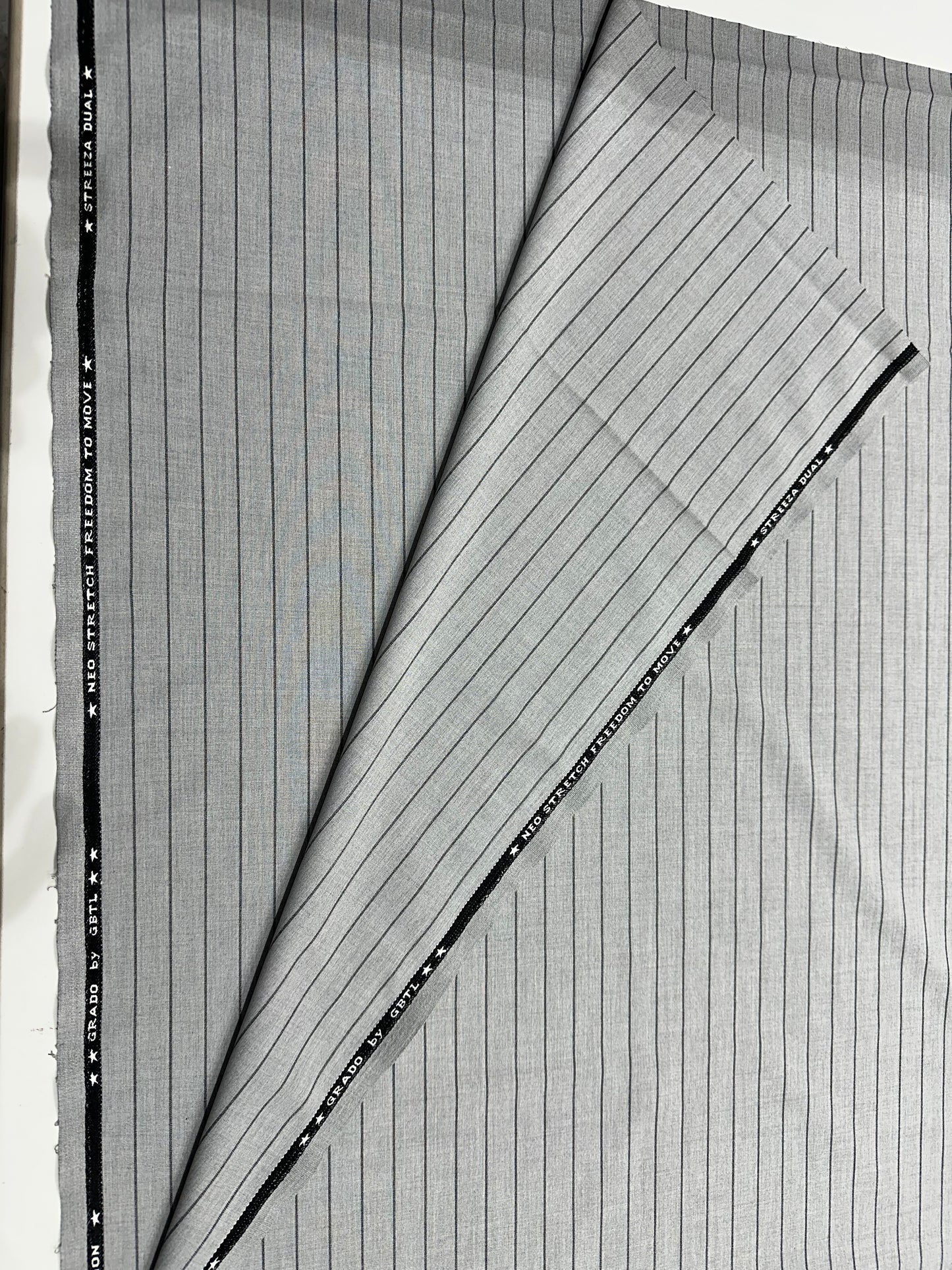 Italian Suiting Fabric – Light Grey with Bold Pinstripes
