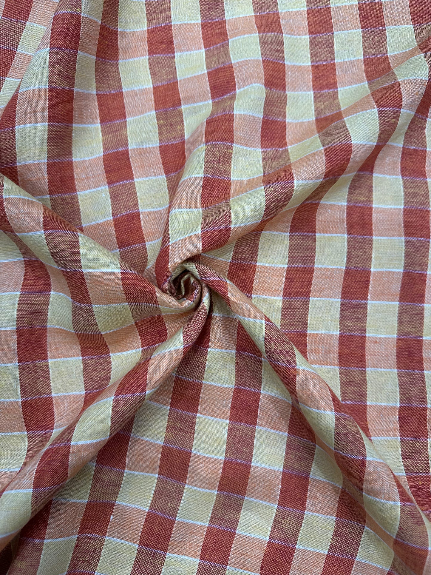 100% लिनन चेक फ़ैब्रिक - लाल, पीला और नारंगी बहुरंगी