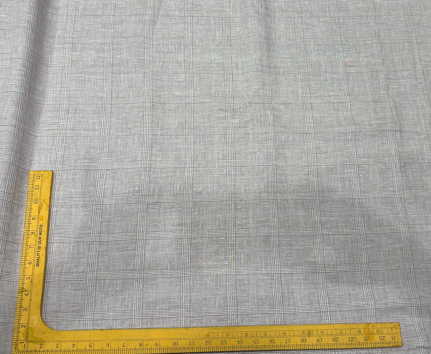 100% Linen Suiting Fabric – Classic Grey Checks